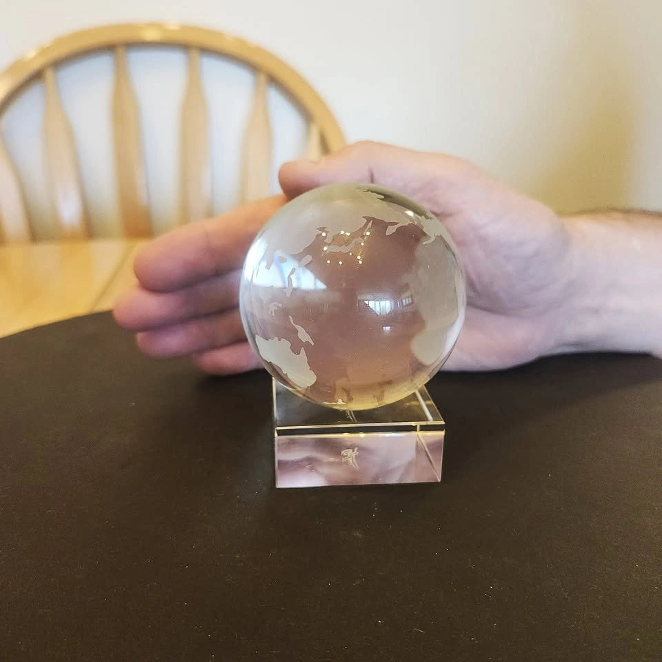 Oleg Cassini Crystal Glass World Sphere on Base Paperweight - photo 4