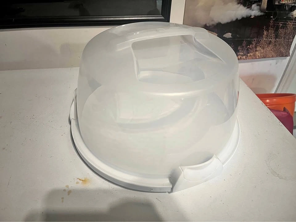 Plastic Cake Carrier