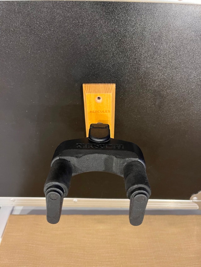 Hercules Guitar/Bass Wall Hangers