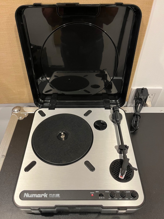 Numark PT-01 USB Vinyl Turntable