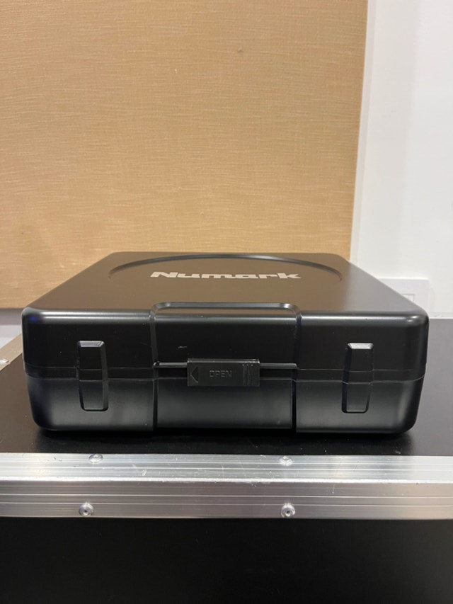 Numark PT-01 USB Vinyl Turntable - photo 2