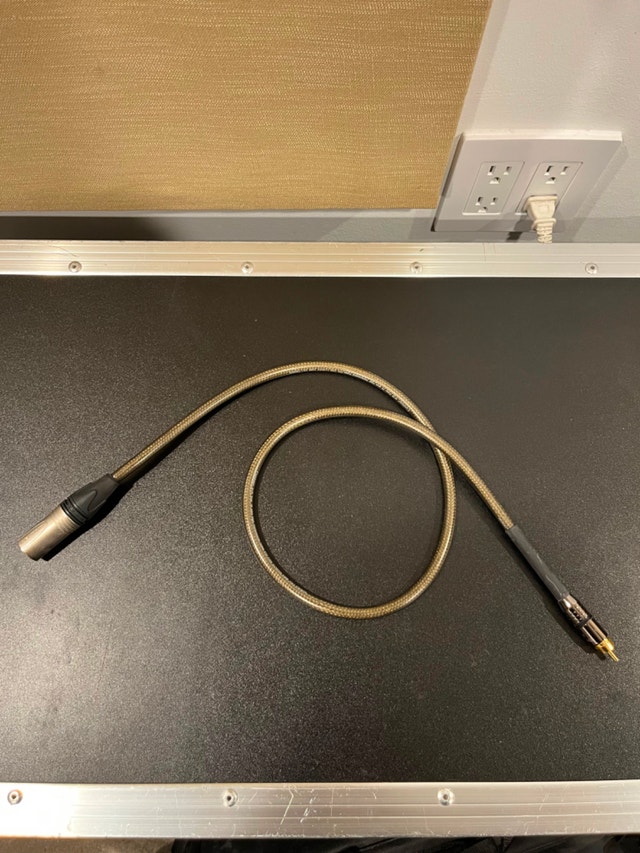 BRTB RCA S/PDIF To XLR Male 3 Foot Cable