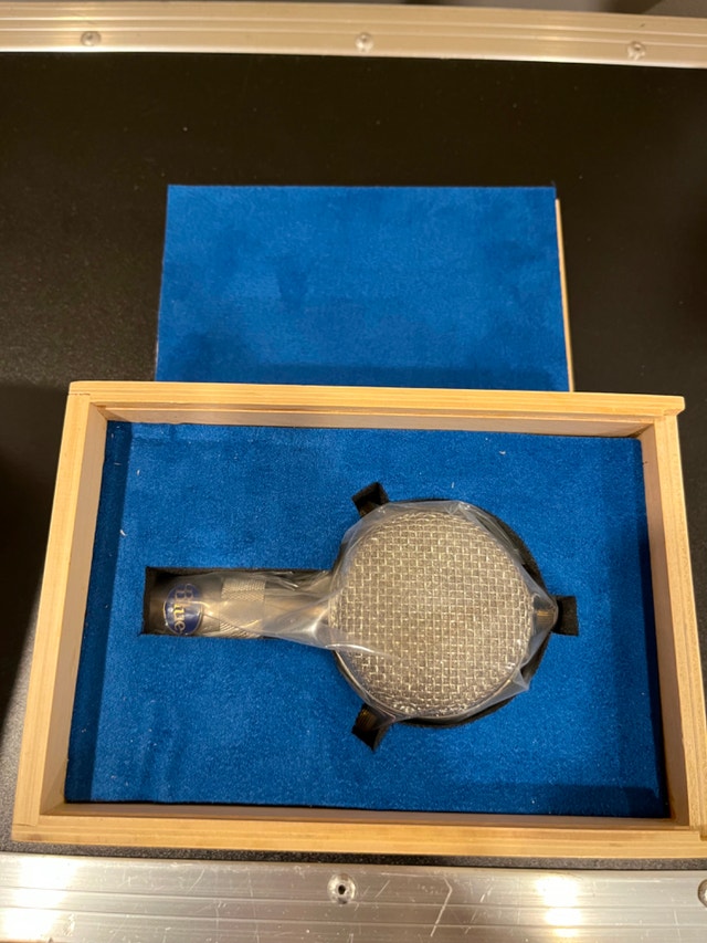 Blue Bottle Rocket Stage One Microphone with B-8 & B-0 Capsules - photo 5