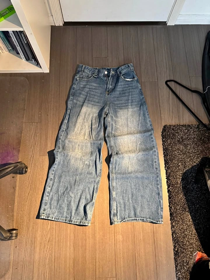 Blue baggy washed jeans (medium)
