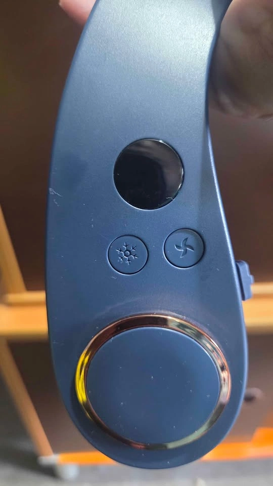 Portable Neck cooling feature - photo 2
