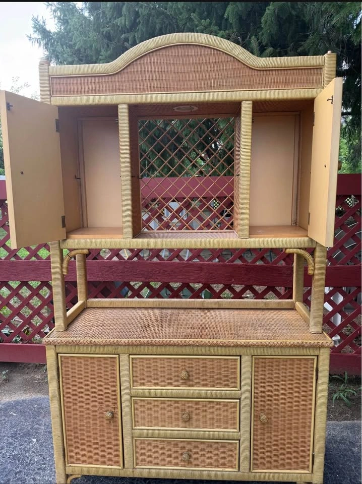 Vintage Wicker Hutch - photo 2