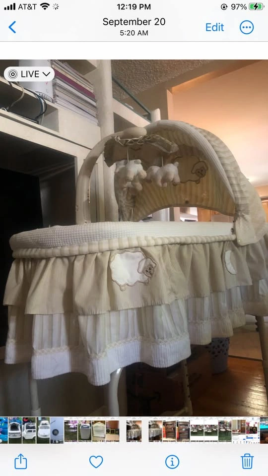 Swing and bassinet - photo 3