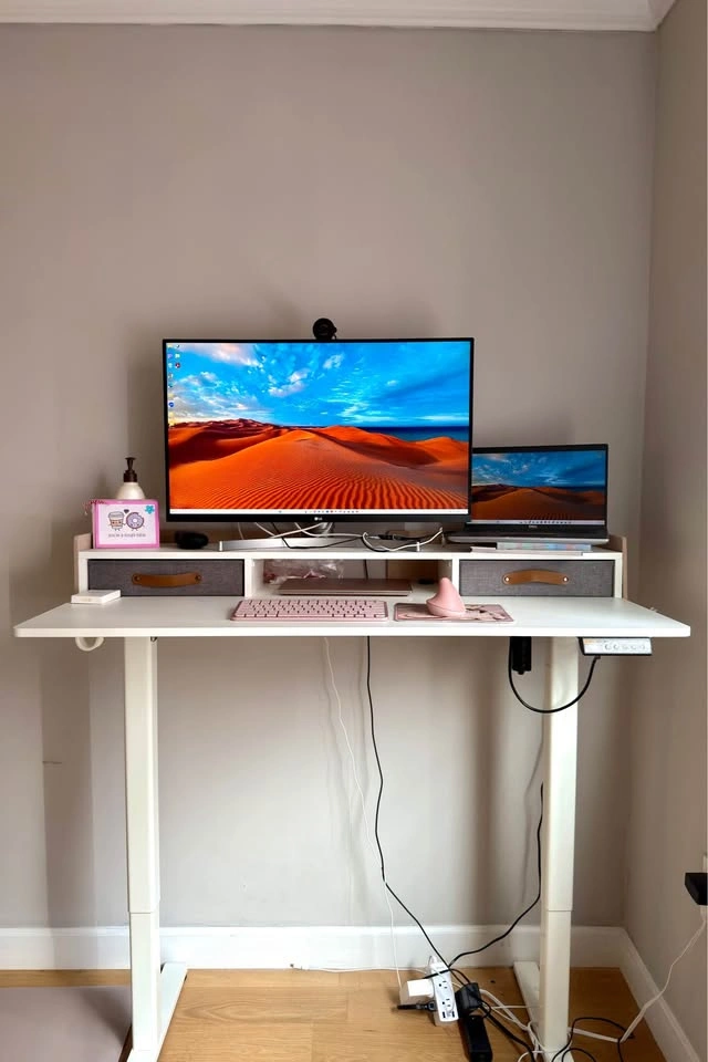 32” LG 4K UHD IPS Monitor - photo 2