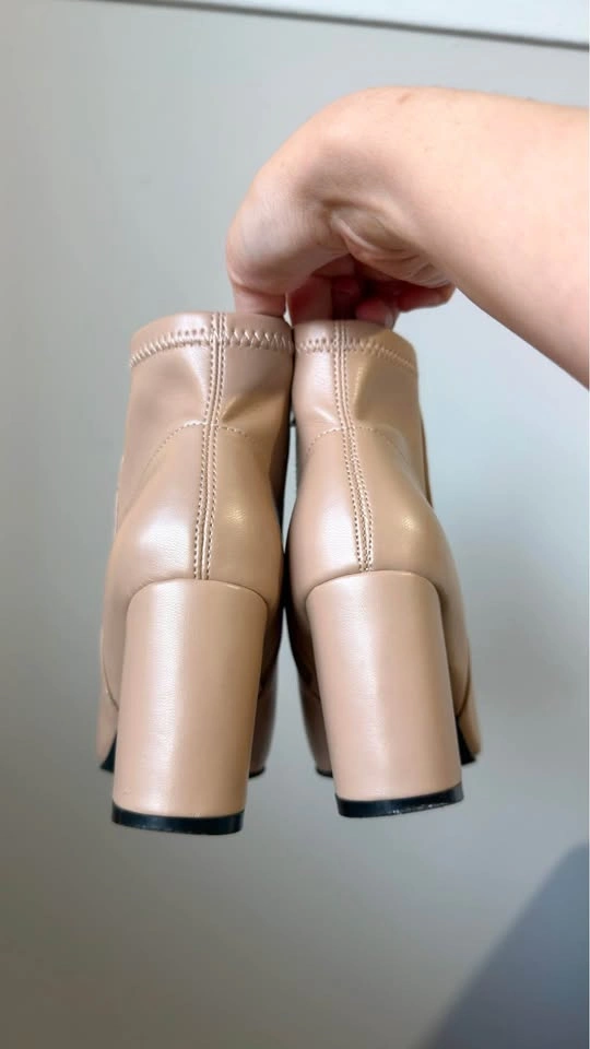 Mia Kymi block heel booties - photo 2