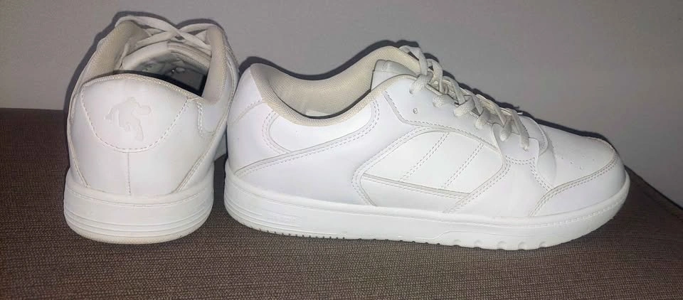 AND1 White Low Top Basketball Sneakers - Size 9.5 men's - photo 4