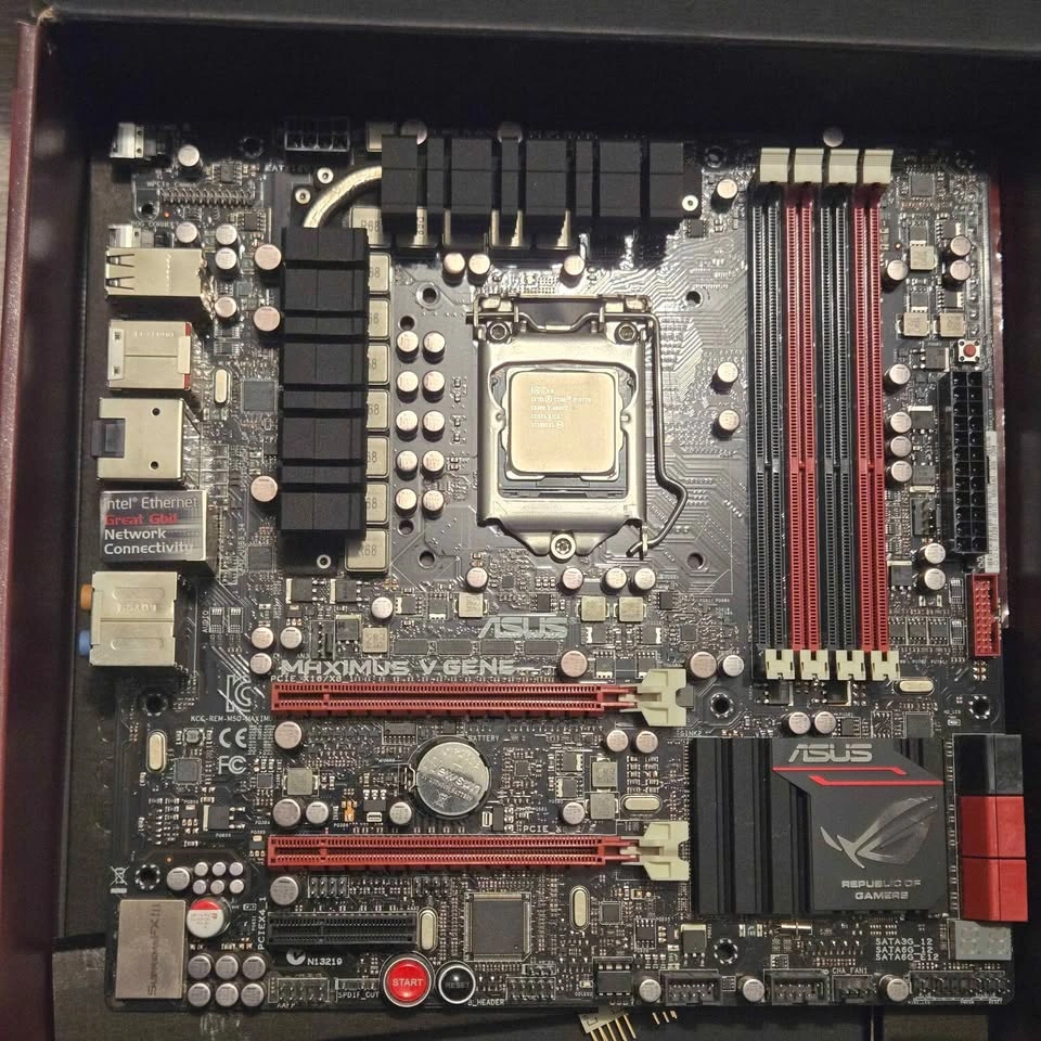 ASUS ROG Maximus V Gene Z77 Motherboard + i7-3770 CPU Combo - photo 3