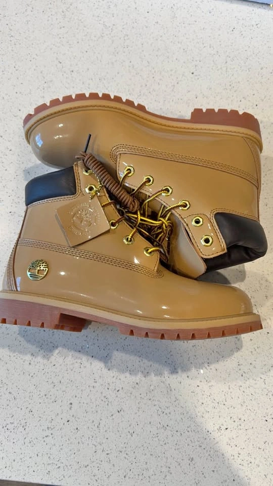 Timberland Premium 6” Patent Boots – New – $100 - photo 2