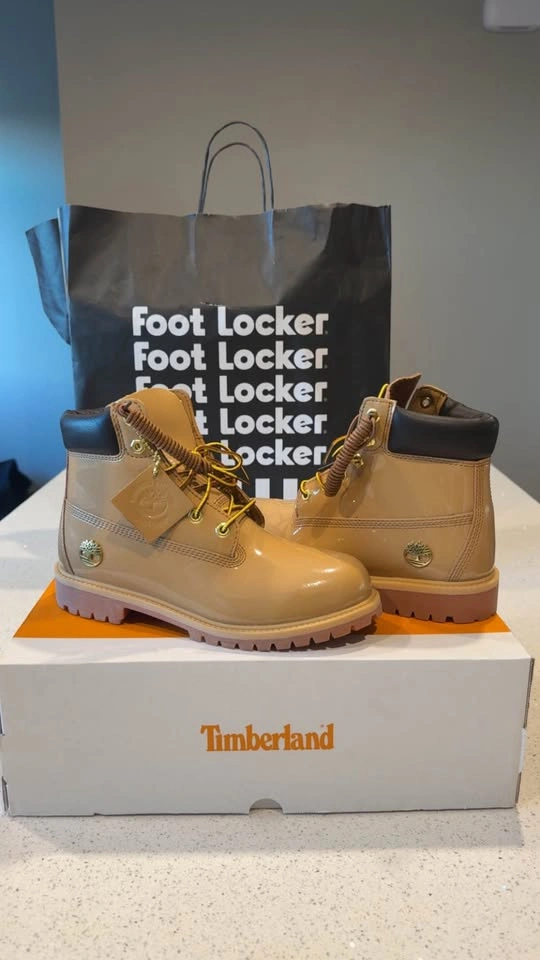 Timberland Premium 6” Patent Boots – New – $100
