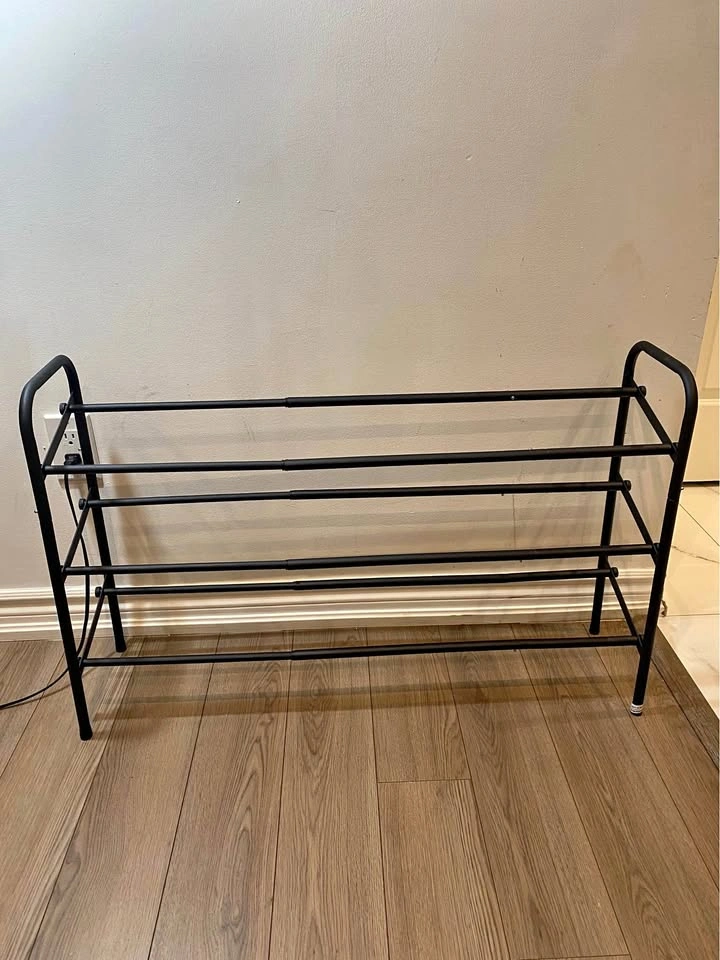 SONGMICS Black Expandable 3-Tier Shoe Rack