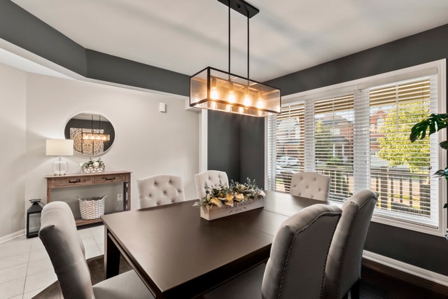Dining room table and 6 chairs