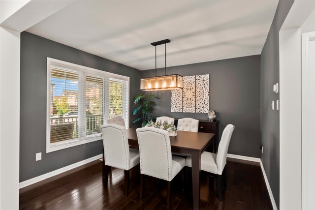 Dining room table and 6 chairs - photo 2