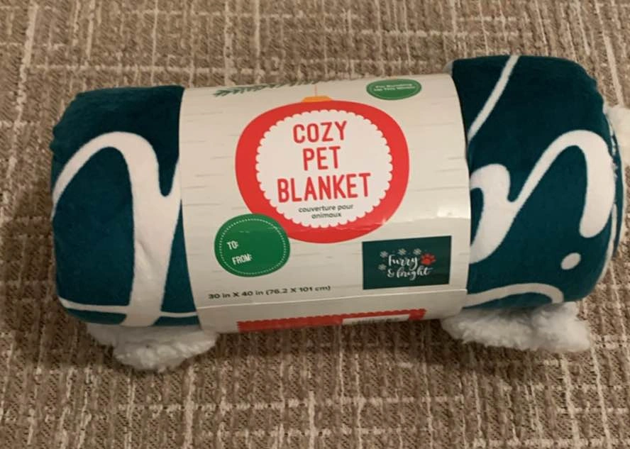Merry & Bright Cozy Pet Blanket - photo 2