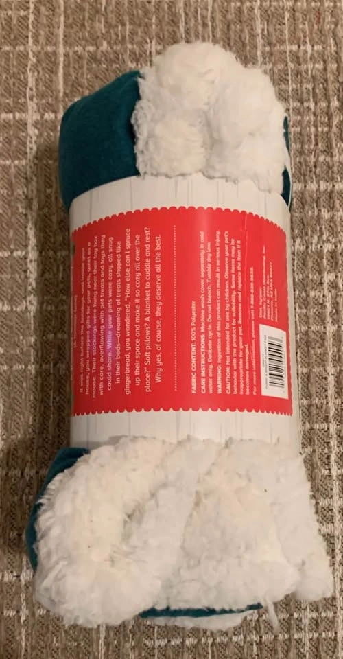 Merry & Bright Cozy Pet Blanket - photo 3