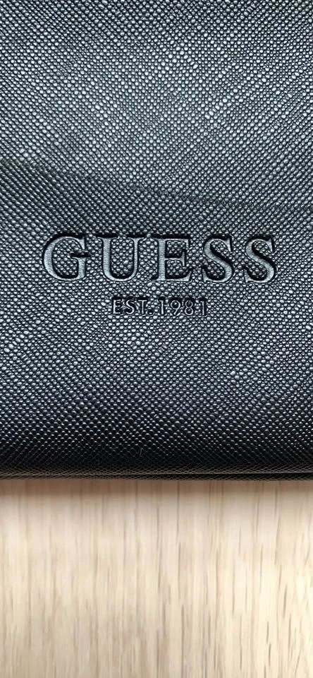GUESS Black Laptop Sleeve - photo 2