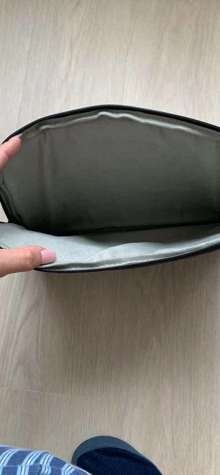 GUESS Black Laptop Sleeve - photo 3