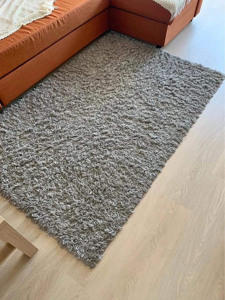 Solid Shag Rug 6’x4’