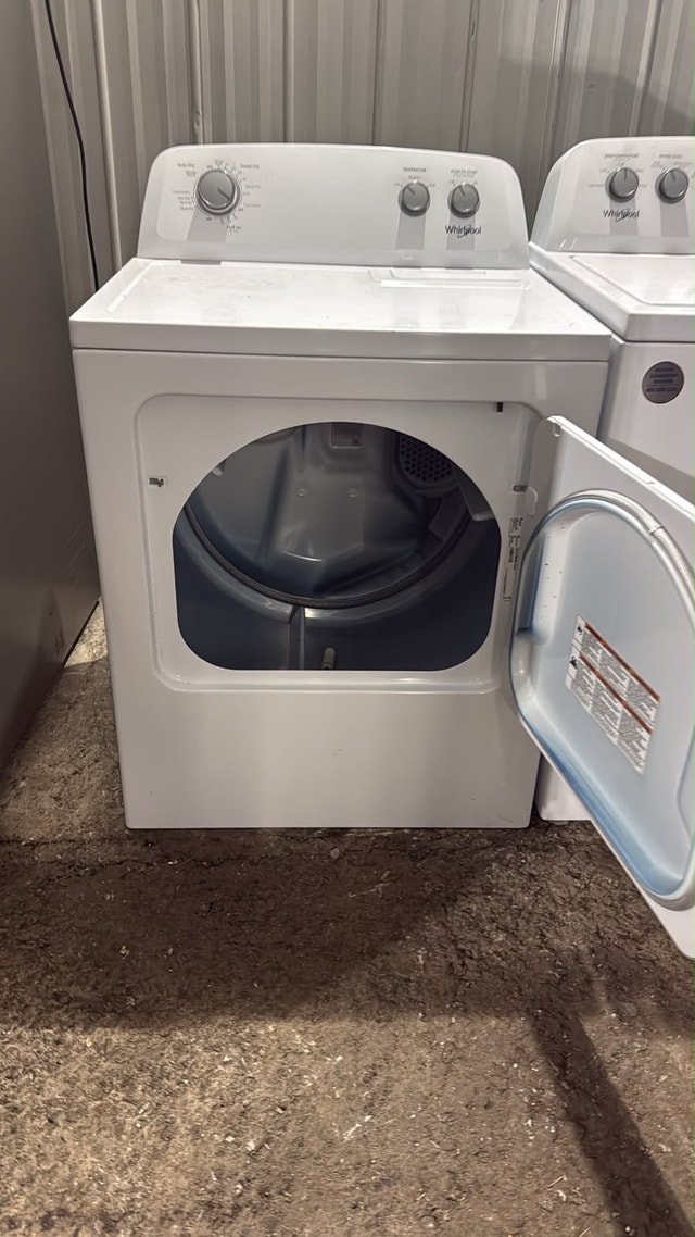 Whirlpool Washer and Dryer Set - photo 4