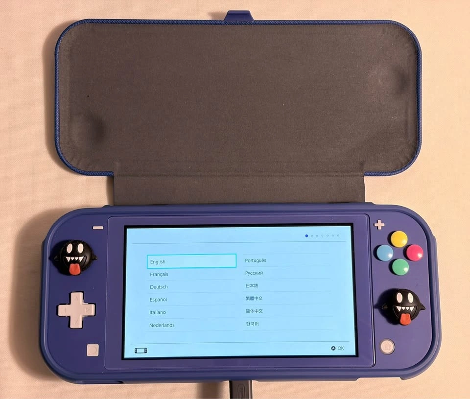 Nintendo Switch lite - photo 2