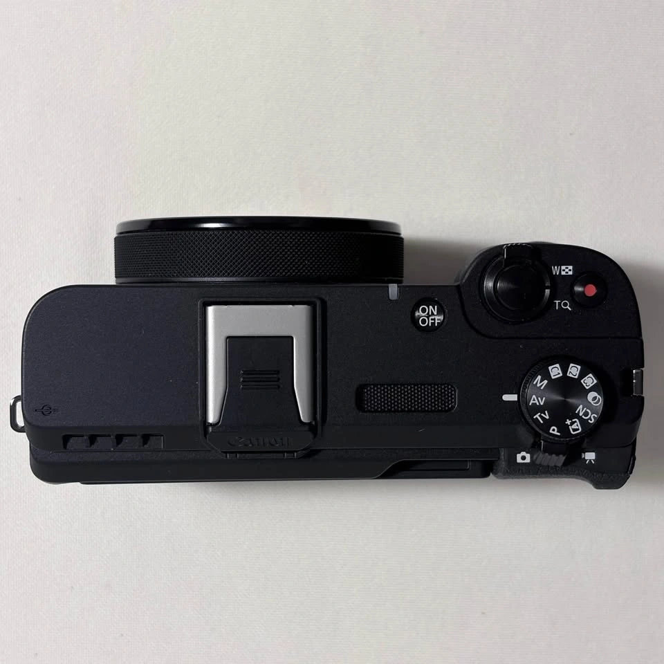 Canon PowerShot V1 Creator Bundle - photo 4