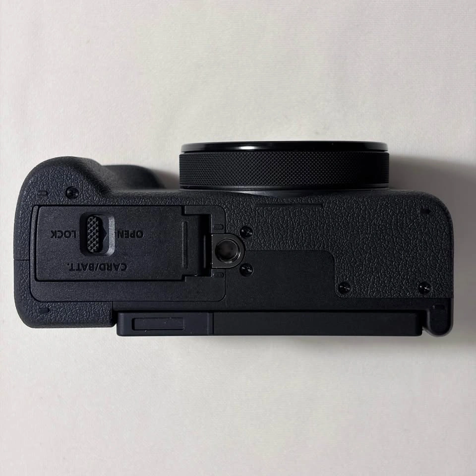 Canon PowerShot V1 Creator Bundle - photo 5