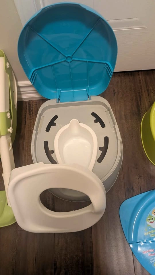 Toddler Potty Training & Bath Time Bundle - photo 3
