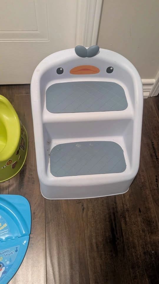 Toddler Potty Training & Bath Time Bundle - photo 4