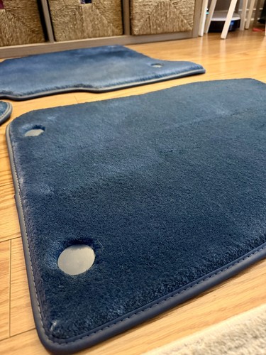 Genuine OEM Range Rover L460 Floor Mats Set of 4 Navy Blue - photo 3