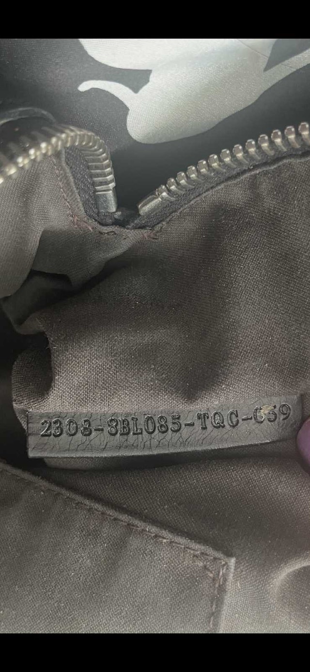 Genuine Fendi Spy Bag, RiRiM8 Hardware - 380 OBO - photo 5