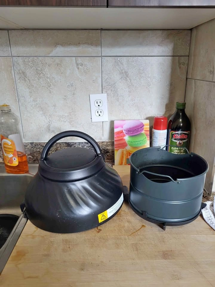 Instant Pot Air Crisp Duo air fryer lid and basket. 6qt.