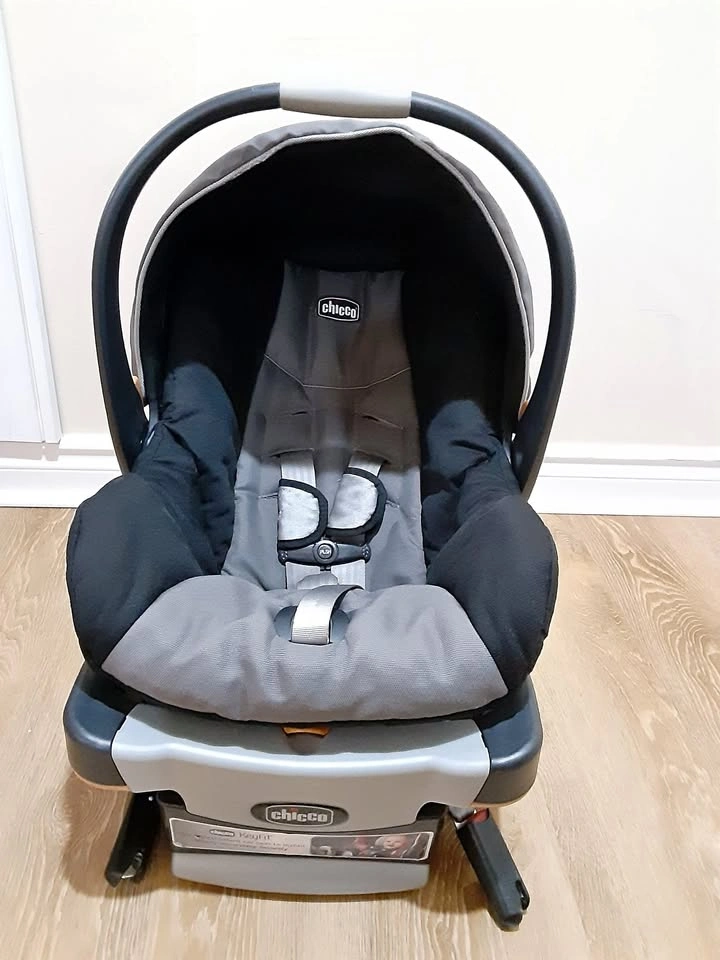 Chicco KeyFit 30 Infant Car Seat - Silver/Black