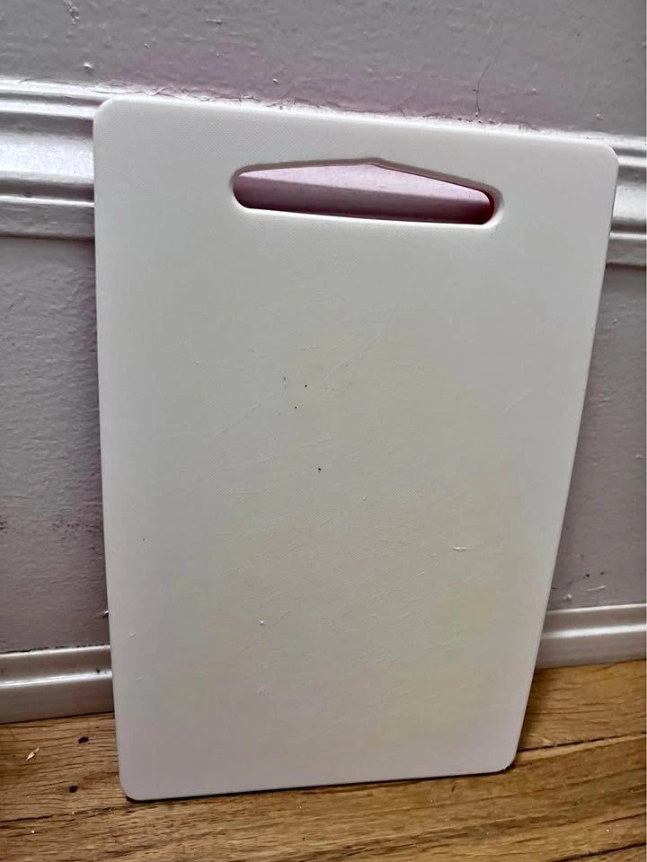 White Plastic Cutting Board