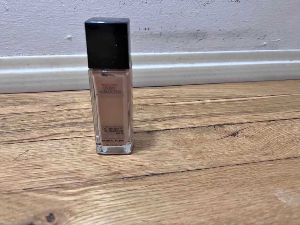 Maybelline Fit Me! Dewy + Smooth Foundation