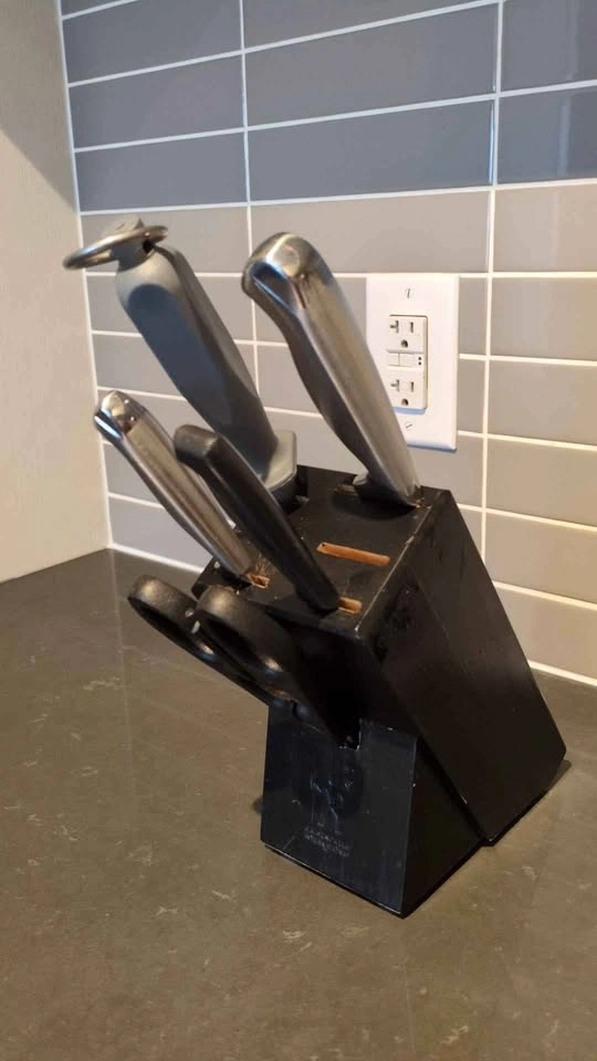 Knives, sharpening rod and knife block - photo 4