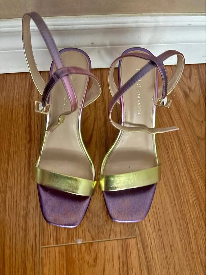Bcbg platform heels size 6.5