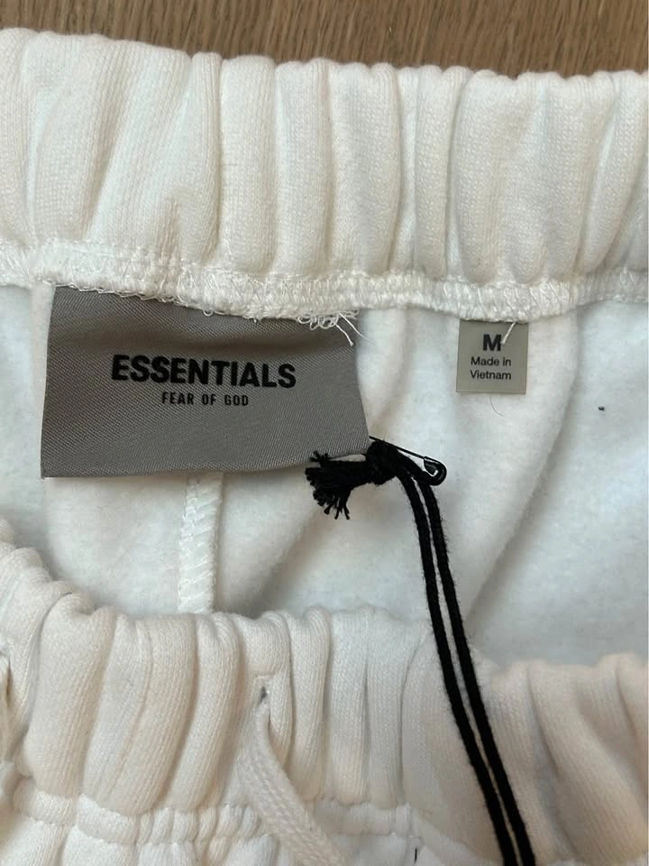 Fear of God Essentials Sweat Shorts - photo 4