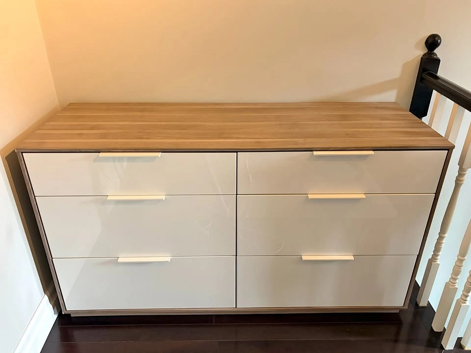 IKEA NYVOLL 6-Drawer Dresser – White High Gloss / Oak Effect