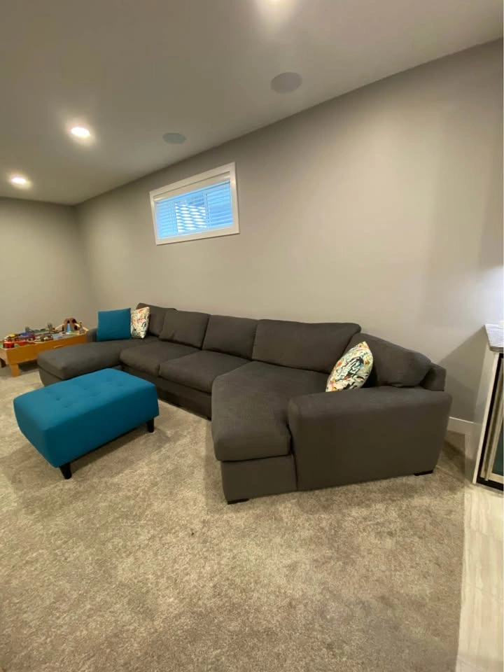Reside Sectional and Ottoman - photo 3
