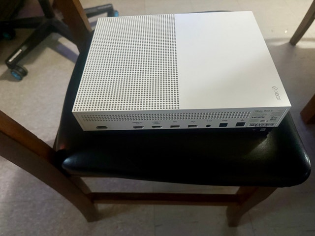Xbox One S – Works Perfectly – Console Only - photo 3