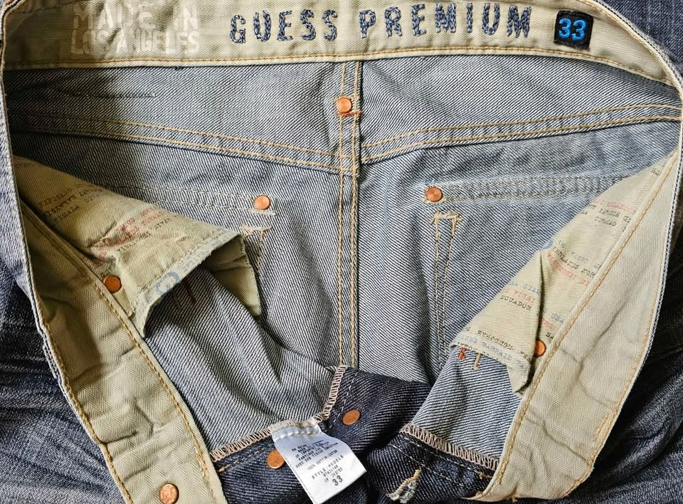 Guess Premium Made in LA Flap Pocket Jeans - Size 33 - photo 3