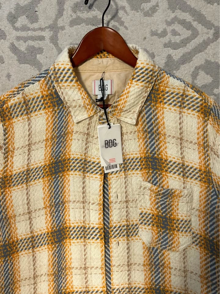 BDG Urban Outfitters Short Sleeve Plaid Button Down Shirt - Larg - photo 2