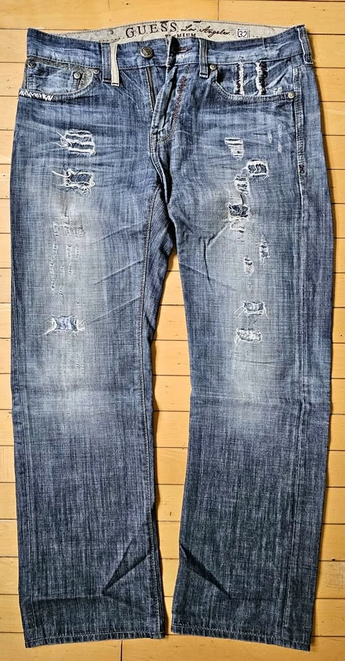 Guess Premium "Lincoln Slim Straight" Men's Distressed Blue Jean
