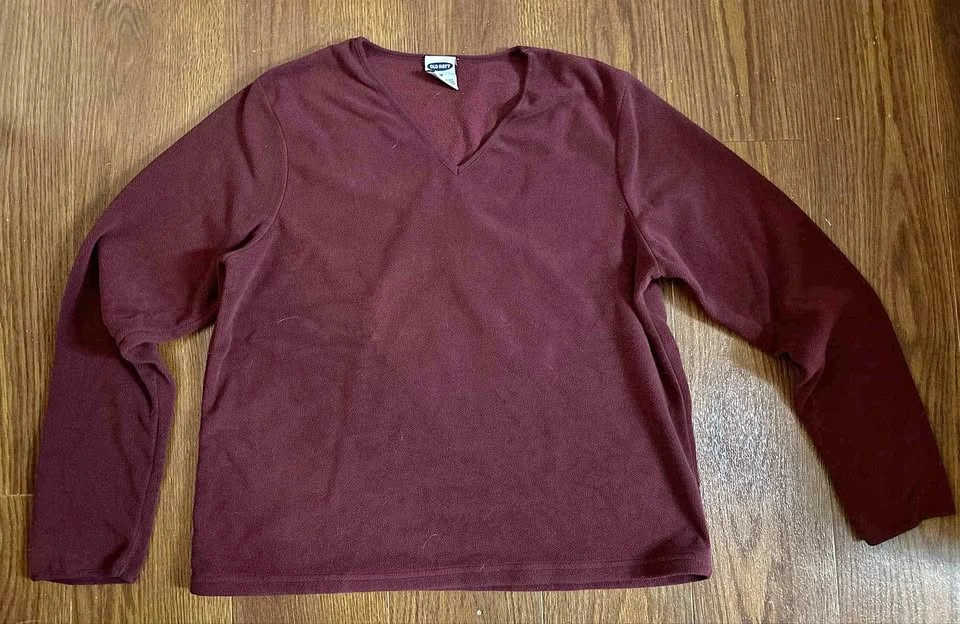 Old Navy Burgundy Fleece Long Sleeve Top Size M