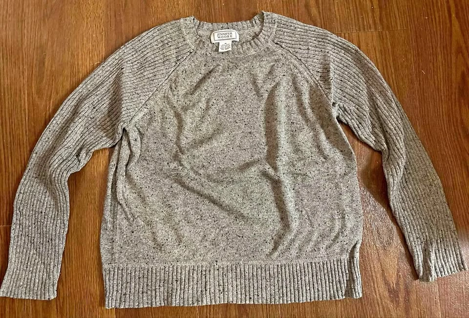 Jennifer Moore Grey Speckled Sweater Size M