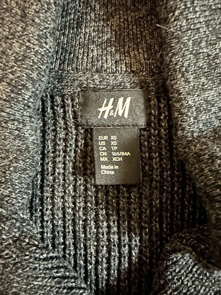 H&M Men's Grey Knit Cardigan - photo 3