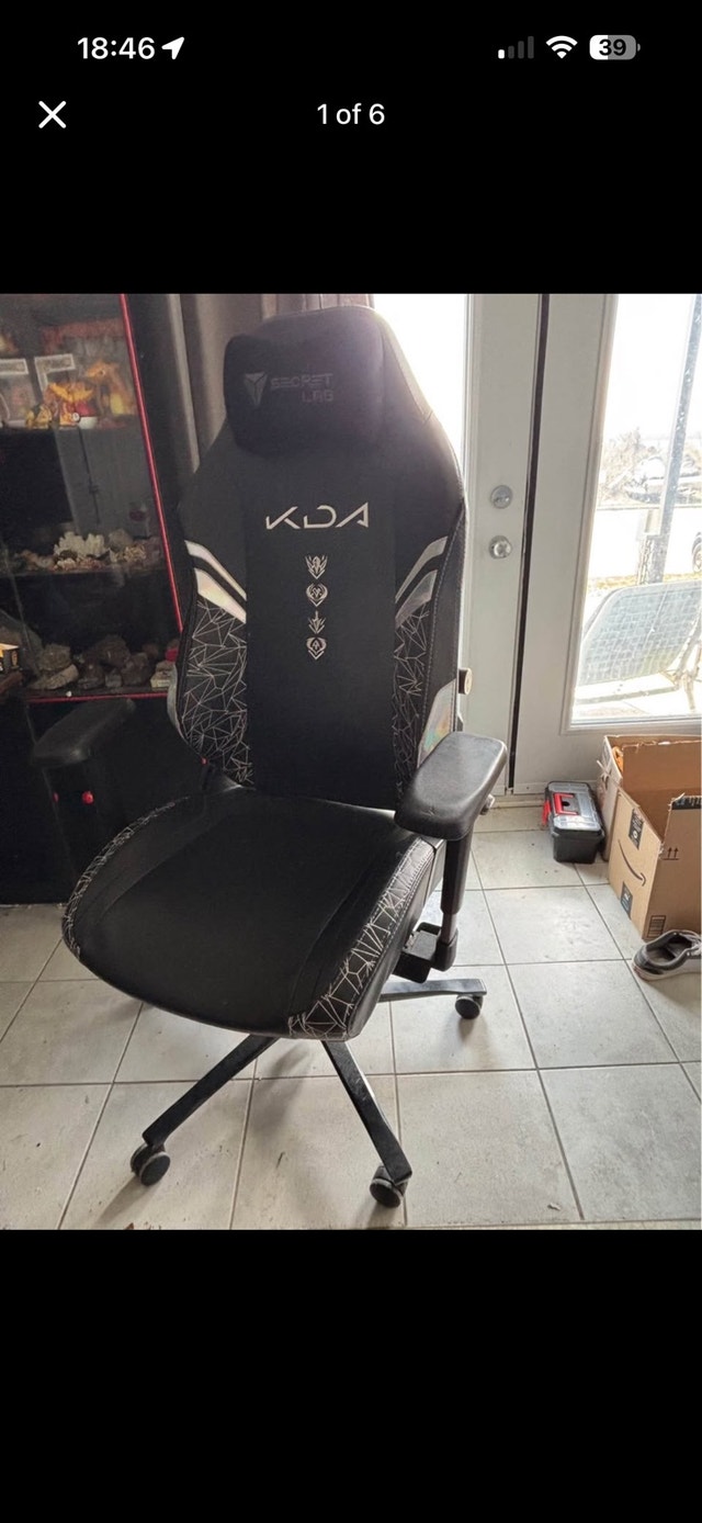 Secretlab K/DA Gaming Chair Titan XL